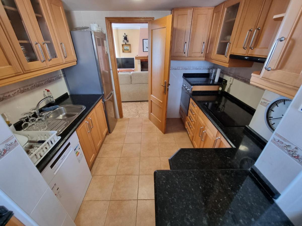Febus Apartment Alicante Bagian luar foto