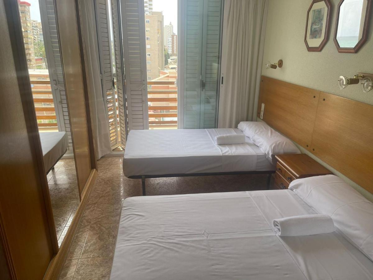 Febus Apartment Alicante Bagian luar foto
