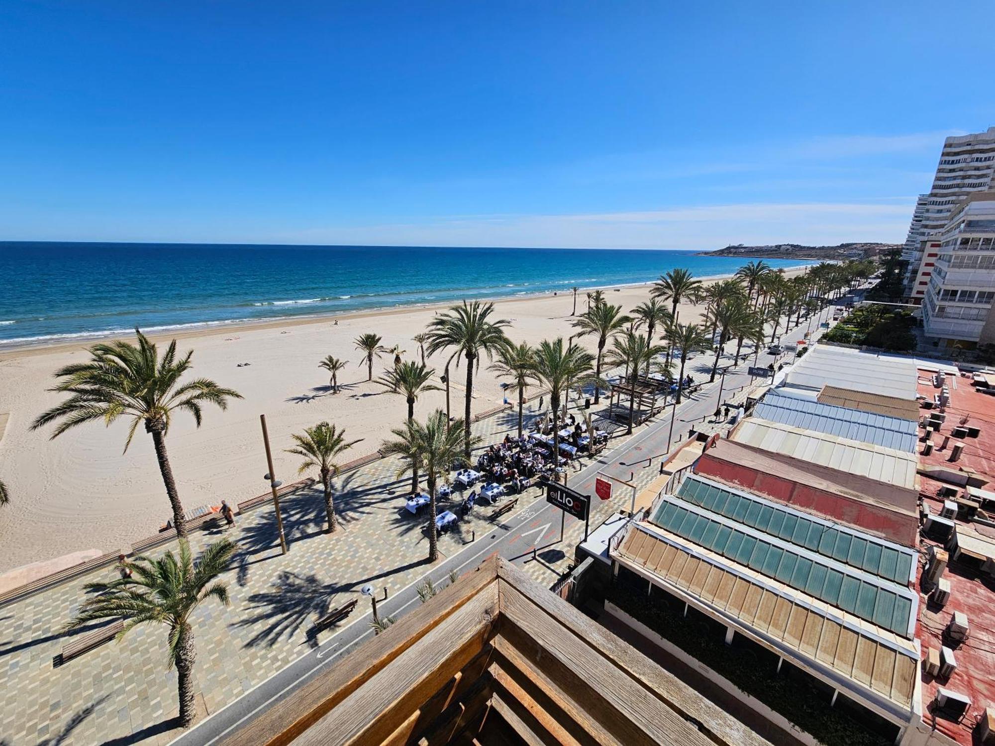 Febus Apartment Alicante Bagian luar foto
