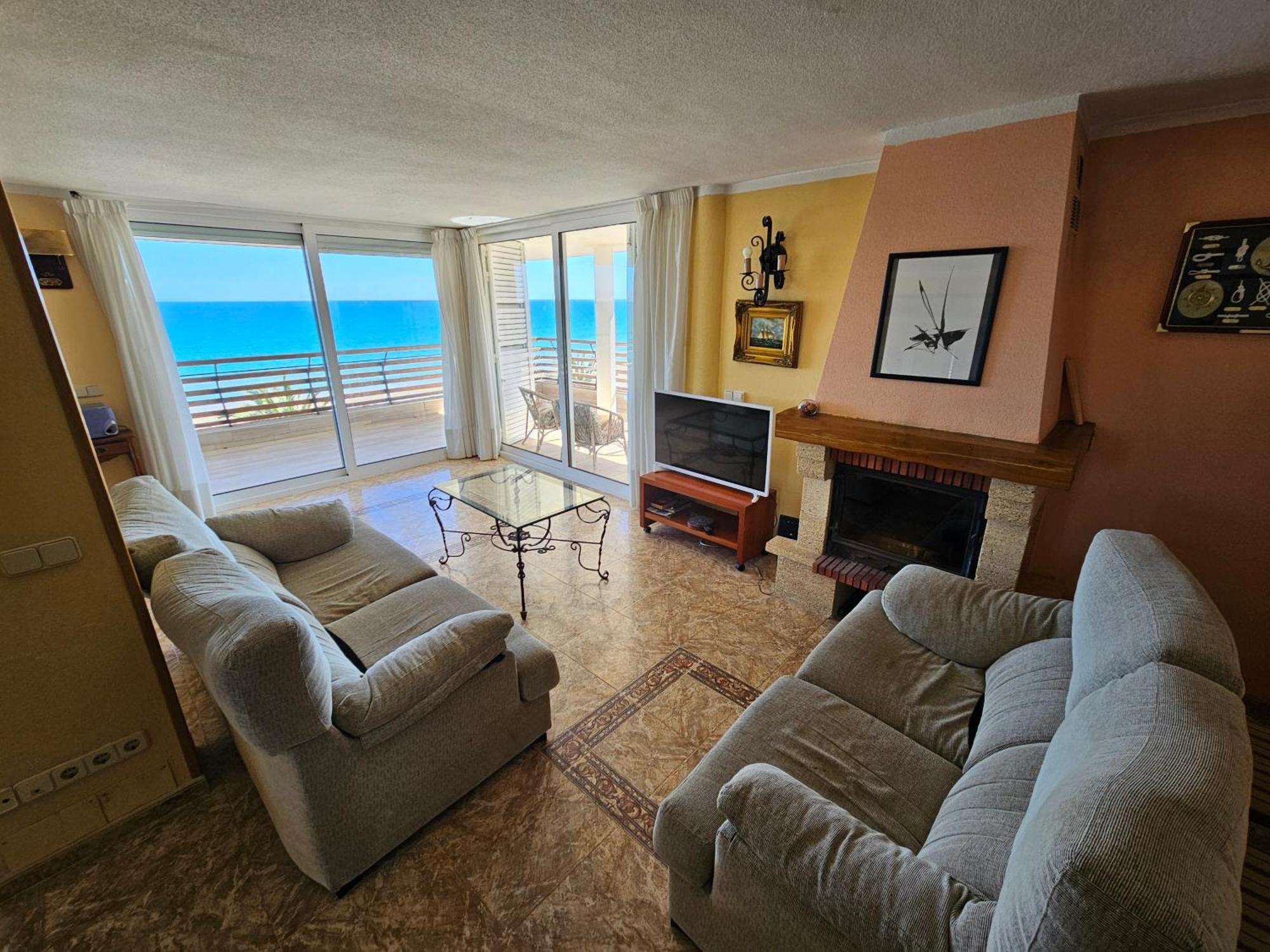 Febus Apartment Alicante Bagian luar foto