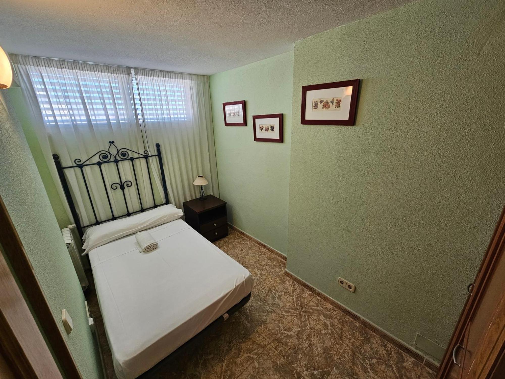 Febus Apartment Alicante Bagian luar foto