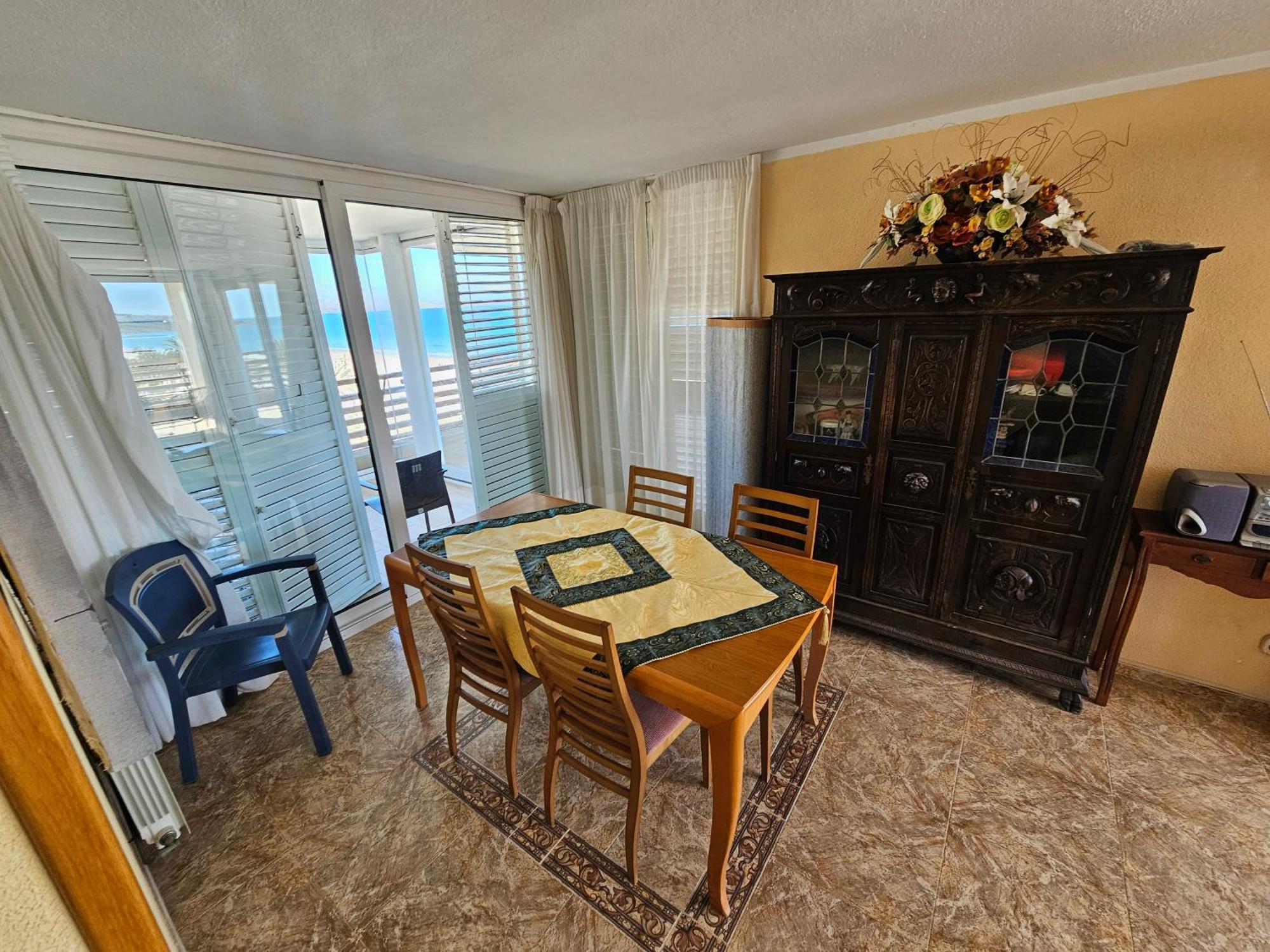 Febus Apartment Alicante Bagian luar foto